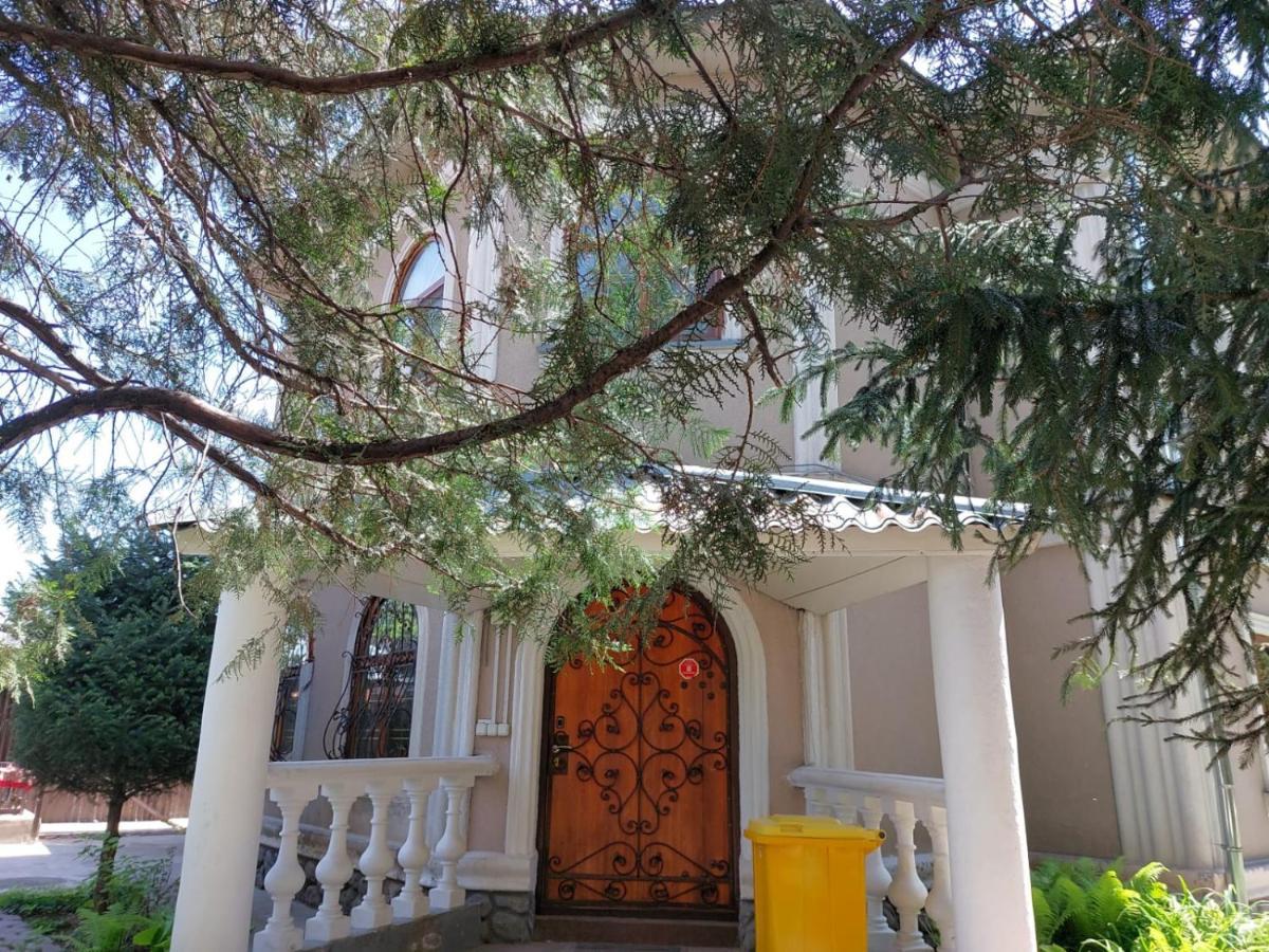 Room Hostel Dostyk 阿拉木图 外观 照片