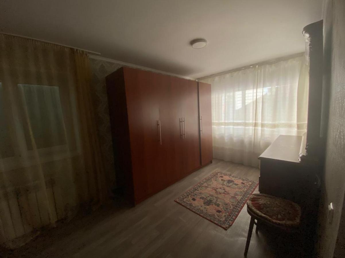 Room Hostel Dostyk 阿拉木图 外观 照片