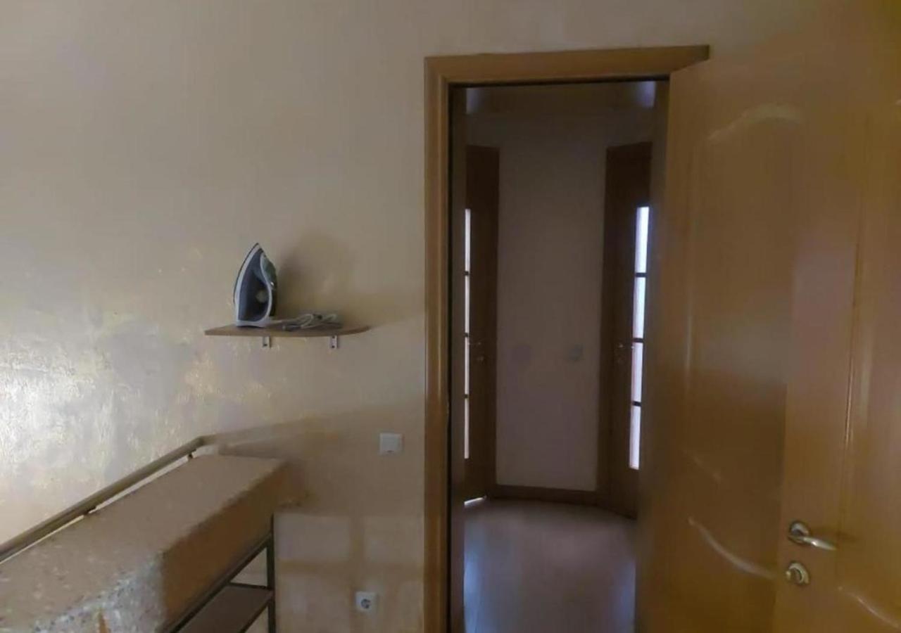 Room Hostel Dostyk 阿拉木图 外观 照片