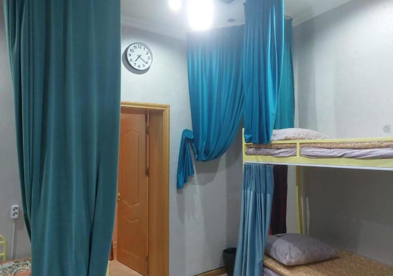 Room Hostel Dostyk 阿拉木图 外观 照片