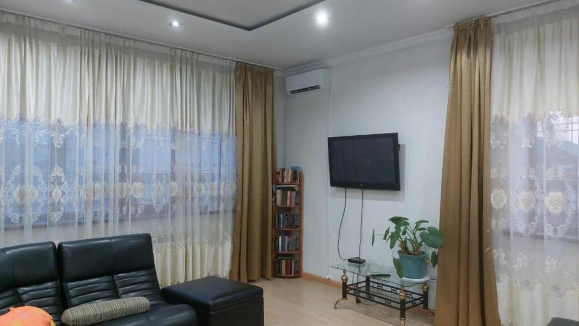 Room Hostel Dostyk 阿拉木图 外观 照片