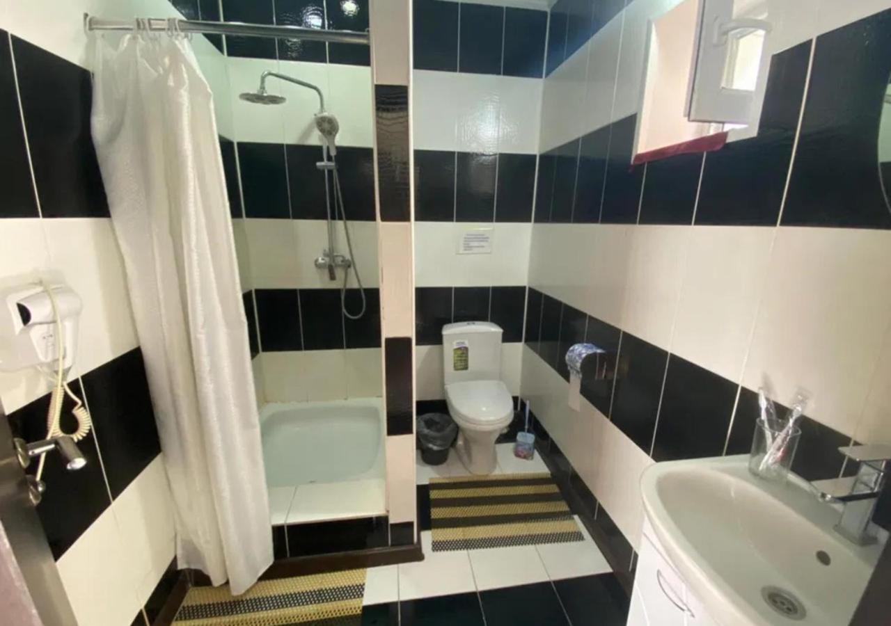 Room Hostel Dostyk 阿拉木图 外观 照片