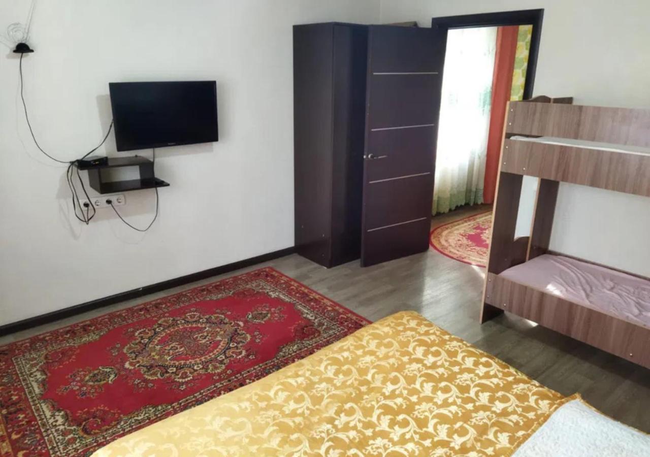 Room Hostel Dostyk 阿拉木图 外观 照片