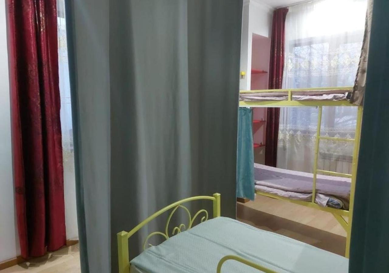 Room Hostel Dostyk 阿拉木图 外观 照片